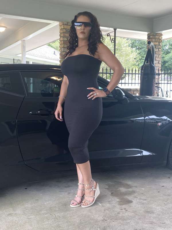 I think hot girl summer is officially here!!! It’s date nigh.. 4