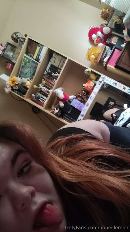 Wanna cum in this kitty? 2