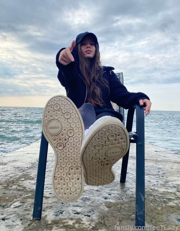 Feetlady - Fansly - 22 Dec, 2022 1