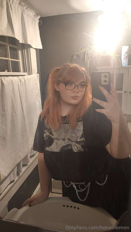 Honeiilemonn - Onlyfans - 22 Dec, 2024 5