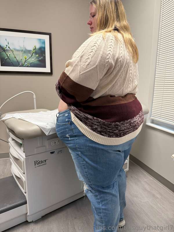 At the 17 week appointment feeling extra fluffy 5