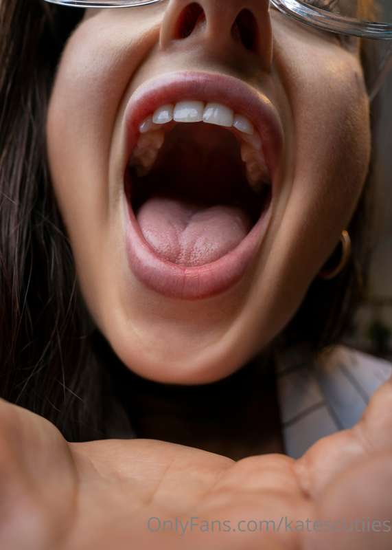 Any Vore fans??🤤😋 2