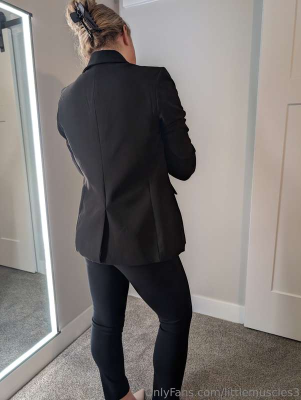 What would you do if you were waiting for a presentation, an.. 4