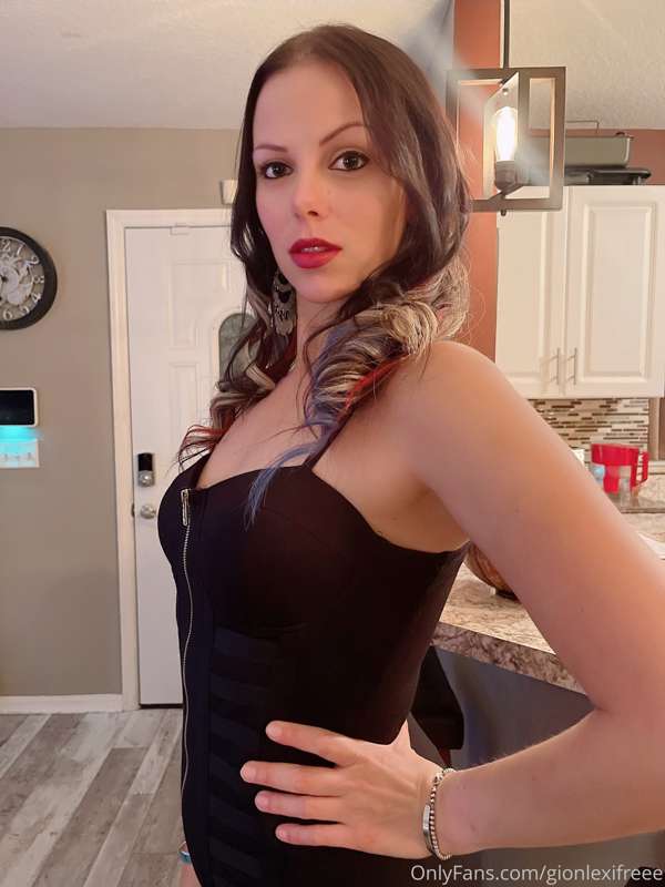 Yes she’s my sister and she just joined onlyfans we are goin.. 2