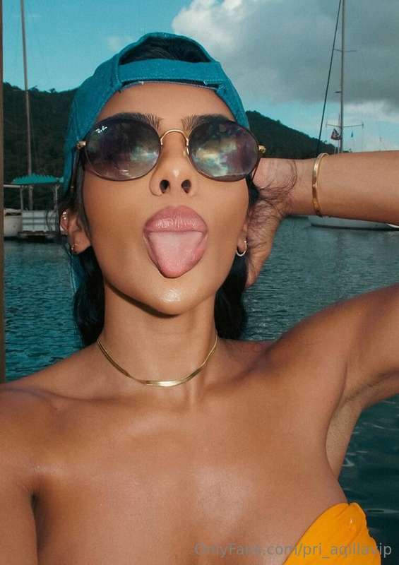 😜