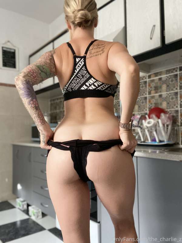 Good morning - who wants their breakfast 8
