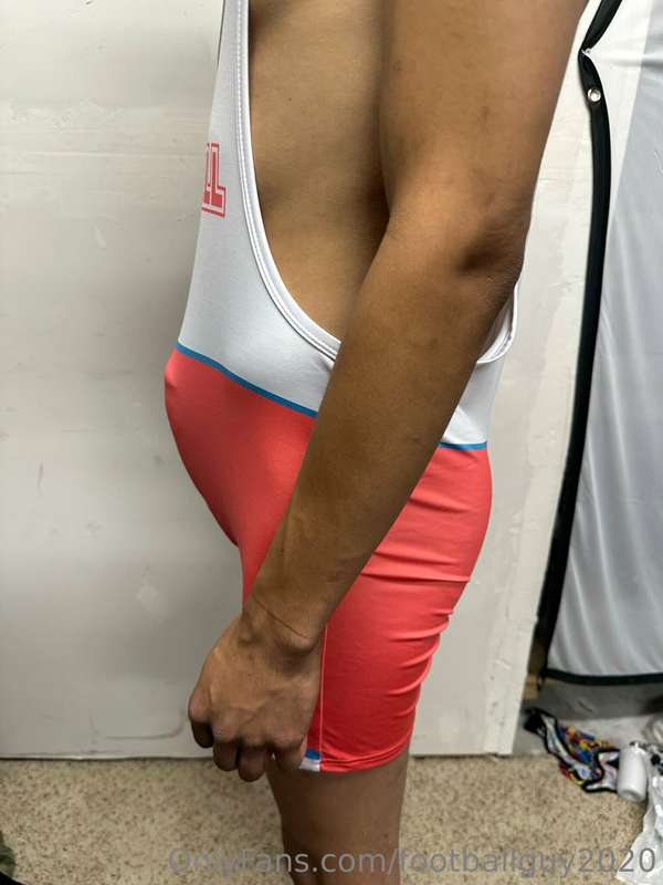 A NEW private - showing off a singlet!! 5