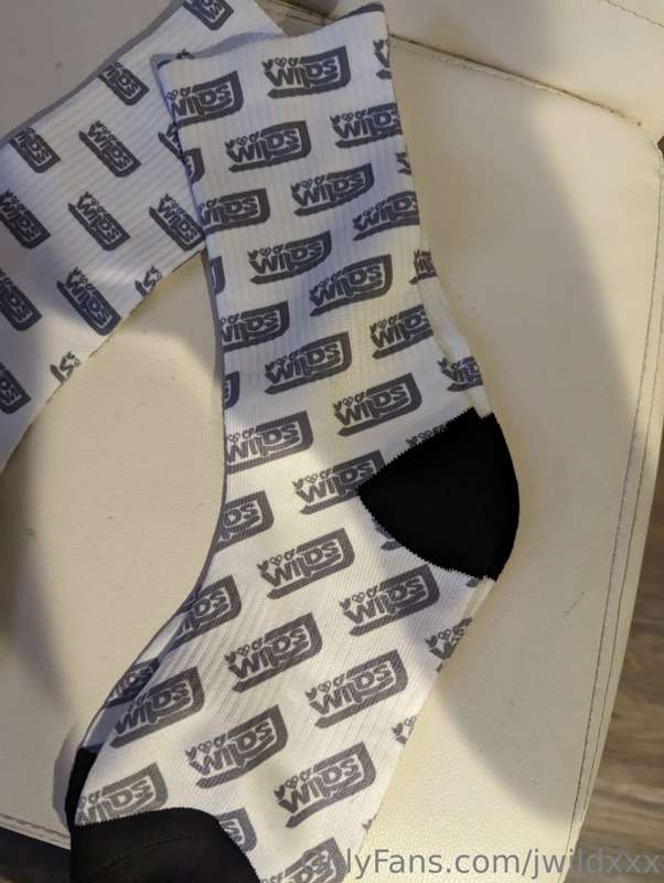 Guys look at these socks🧦😈🍆