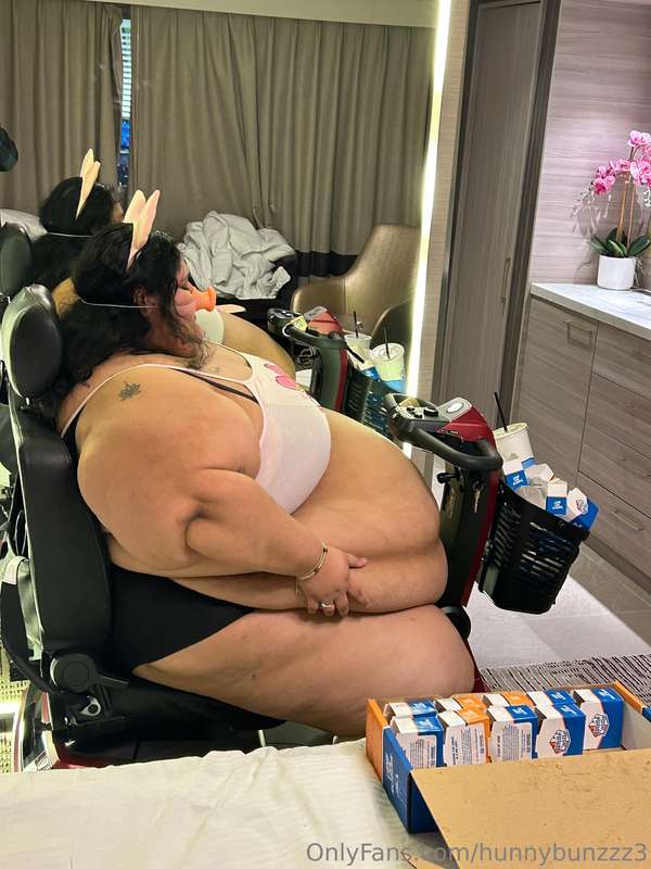 Crave Case picture set hehe 🤭🤤🐷🐖  17