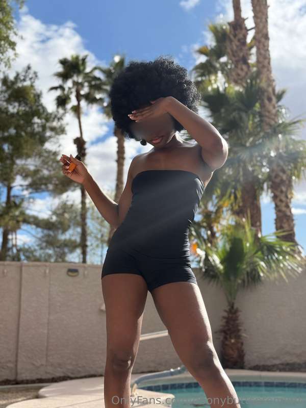 🖤 4