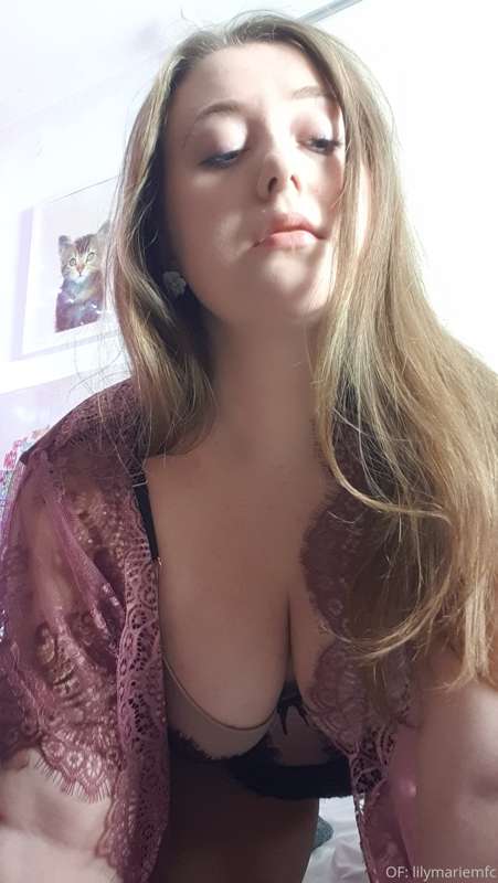 Throwback: December 2019, I should wear that lingerie again .. 6