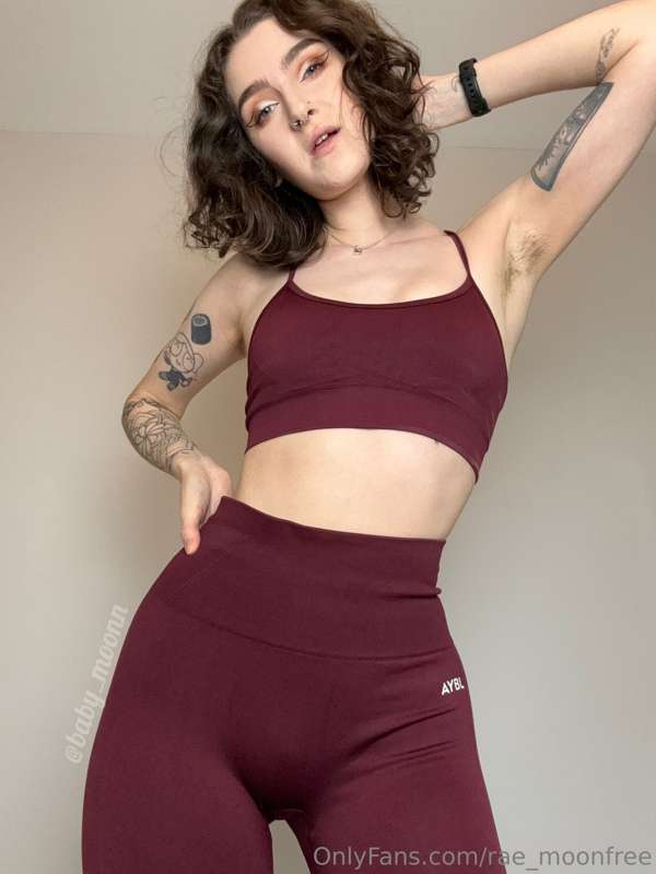 My fave gym set 🥰 @rae_moon 2