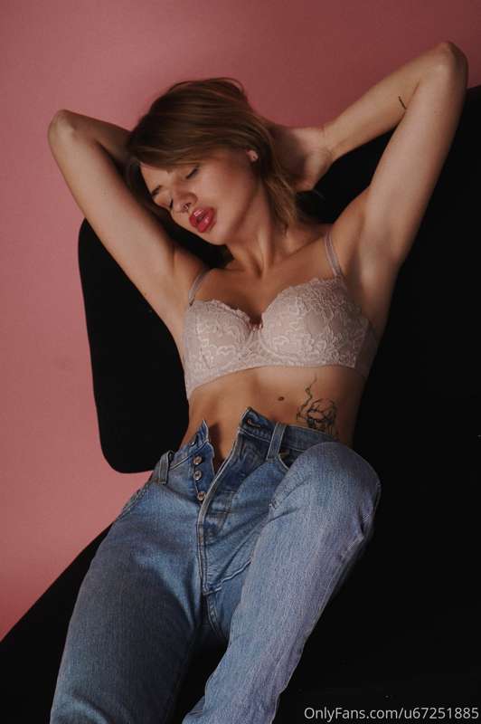 Alexxisren - Onlyfans - 12 Sep, 2020 2