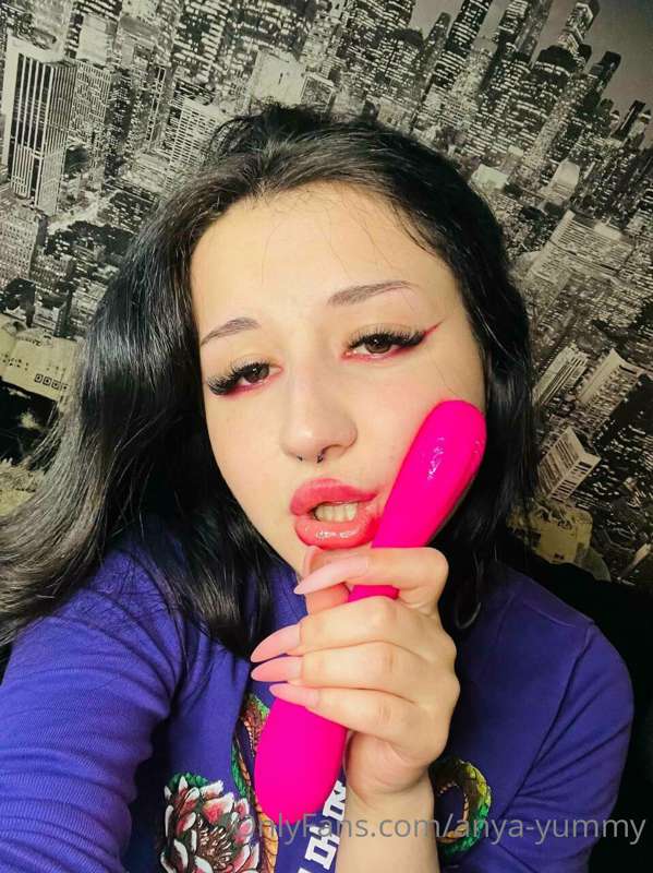 What thoughts do you have when you look at me, honey? 😳🔥🍆❤️😈