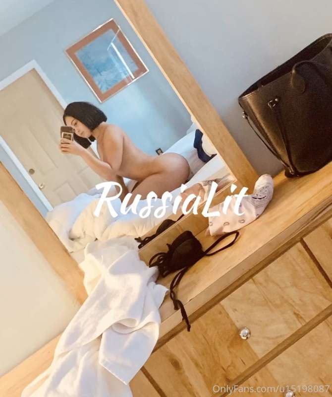 Goodmorning. Feeling a little better 💙
Do you guys think I s..