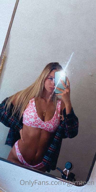 I've been a bad girl..come teach me a lesson🙈
