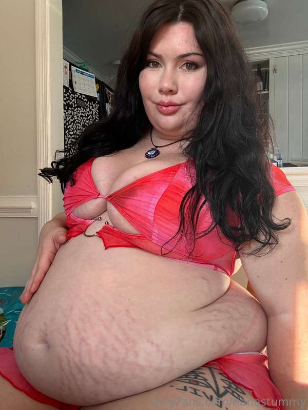 hi!! im back and here to report my fuckin tummy touches the .. 7