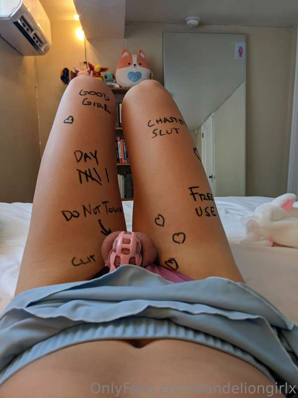 what else should I write on my legs? 👉👈