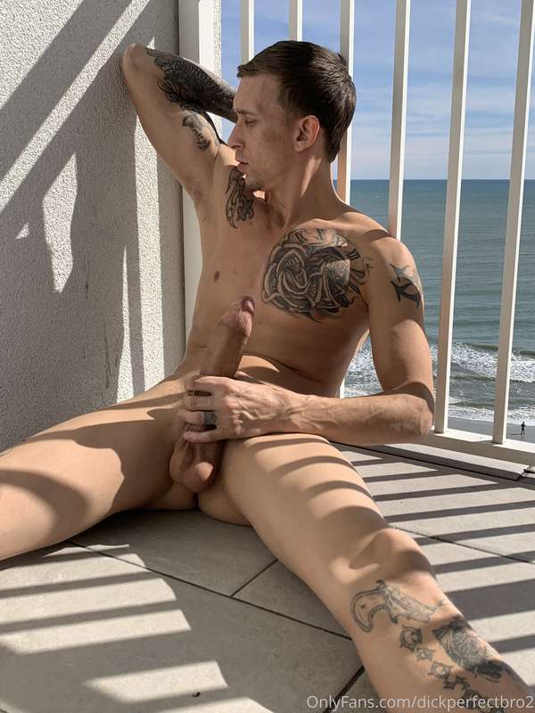 guys  message me and let me know what i can do for extra mon.. 1