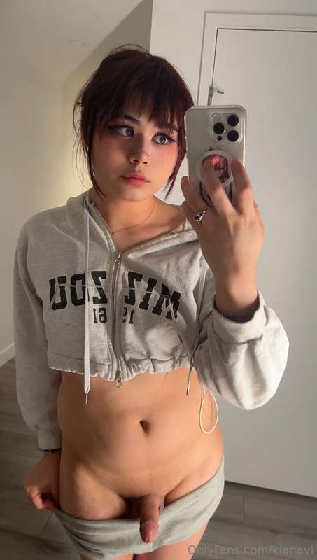 Swipe for my limp cockk 😖 4