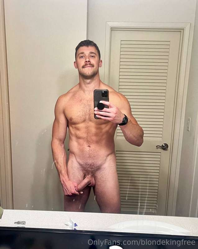 This jock is sexy af 🥵 @JustinTheJock3x💪🏼 I Love watching Ju.. 7