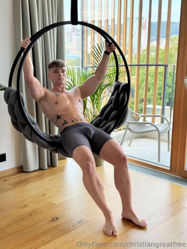 Feeling playful? Let’s get swinging! 😉💦 1