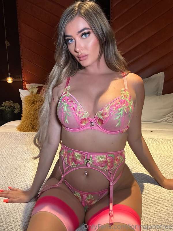 Lorinajanefree - Onlyfans - 2025-07-21T15:05:15