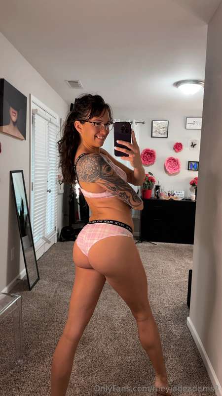 Rileyjadeadams2 - Onlyfans - 19 Nov, 2024