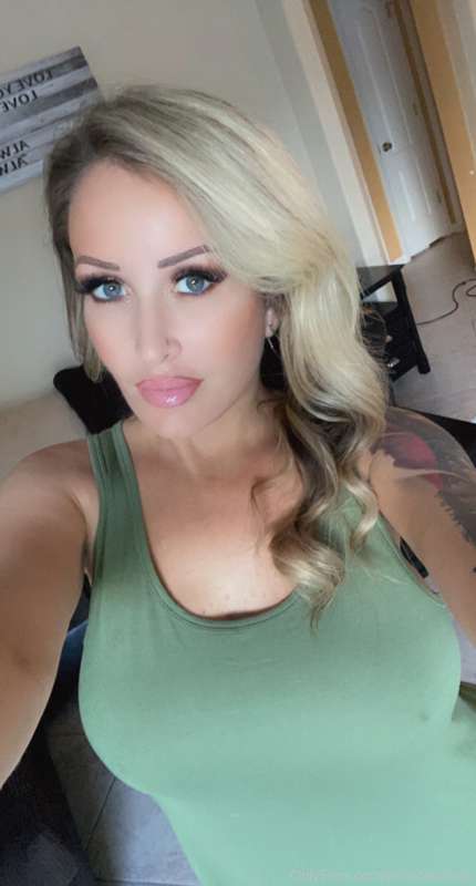 Trying to hit a goal today! Send me a tip and I’ll send a fr..