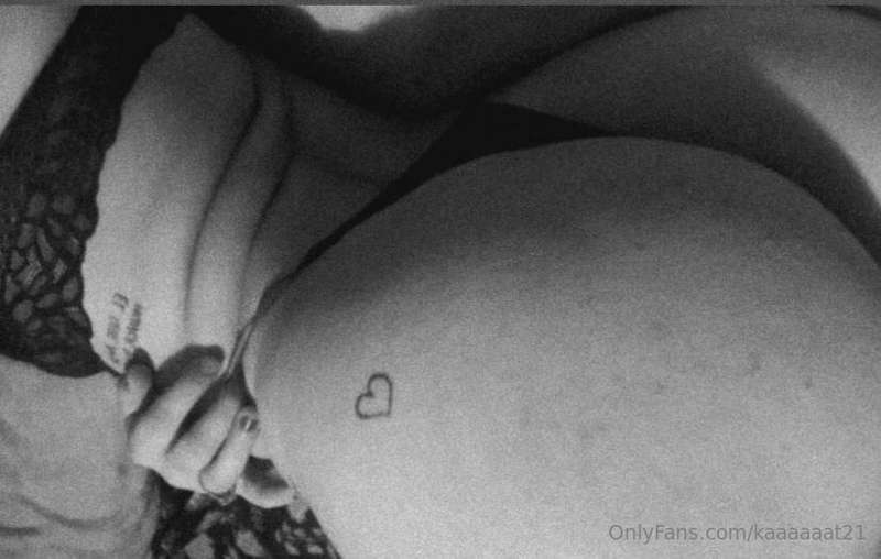🩷 GUESS AND WIN 🩷 What color is the lingerie I'm wearing in .. 3