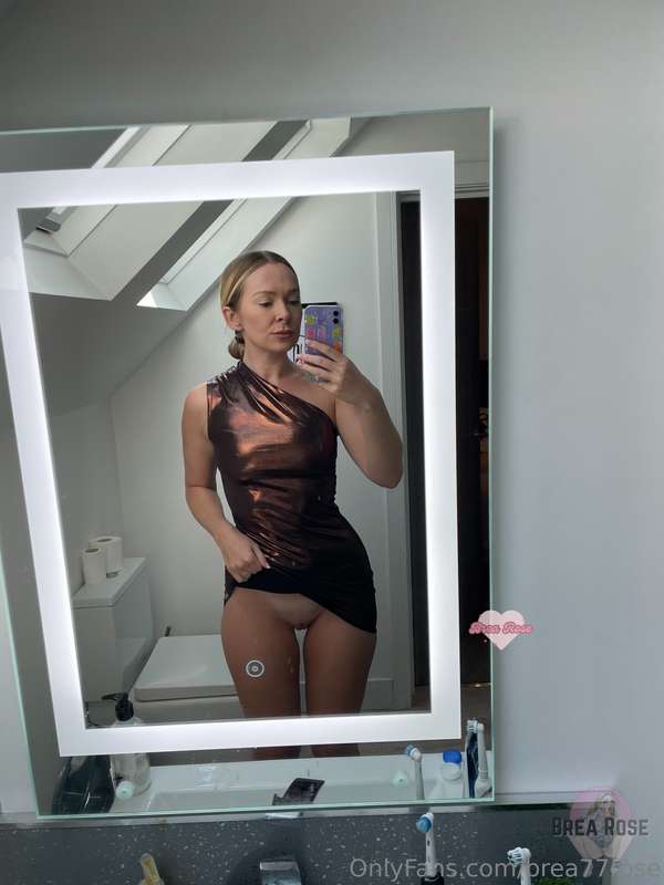 I’m going out out tonight 💃  Who’s buying me a drink? 😘
