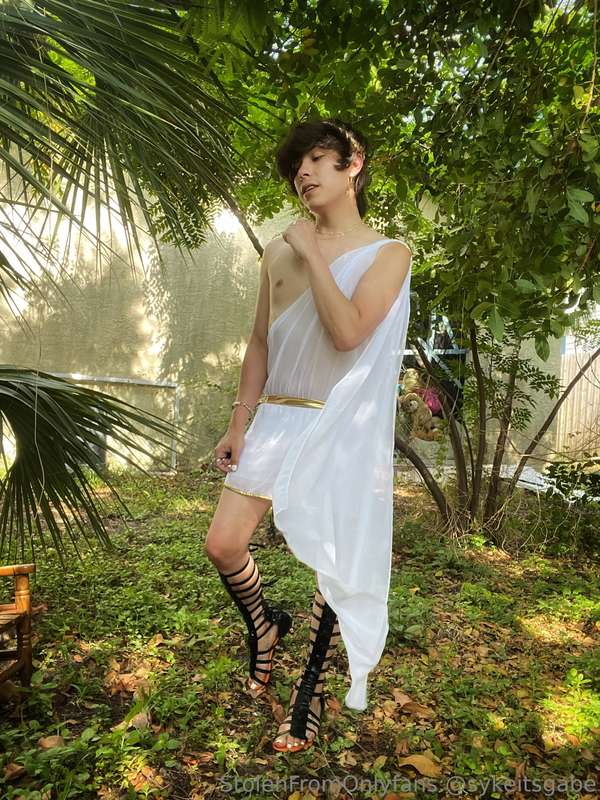 Your Roman-subjugated servant has arrived ~ “What are your o.. 18
