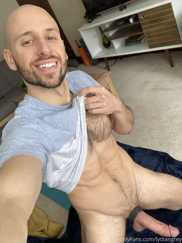 The uncensored ☝🏼

My big dick feeling extra fat = a happy s..