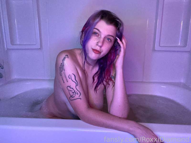 Roxxidiamond - Fansly - 13 Jan, 2025