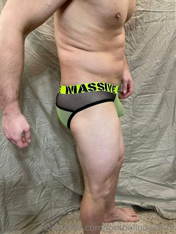 Sexy massive briefs! 11