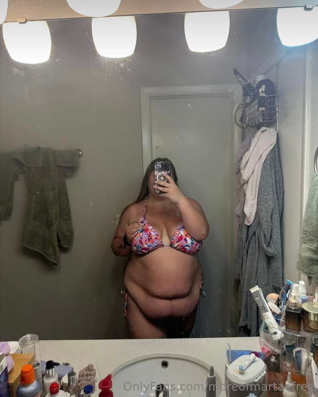 Faceless plus sized baby who loves to make you wet, freesubs..