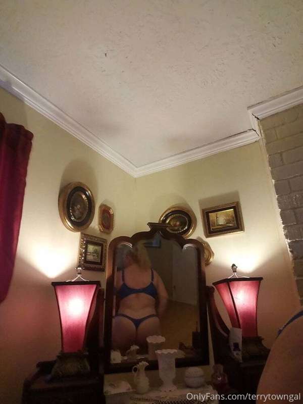 I like showing all parts of me, even the rear. Not all actio..