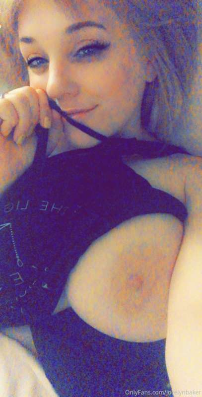 peek-a-titty
