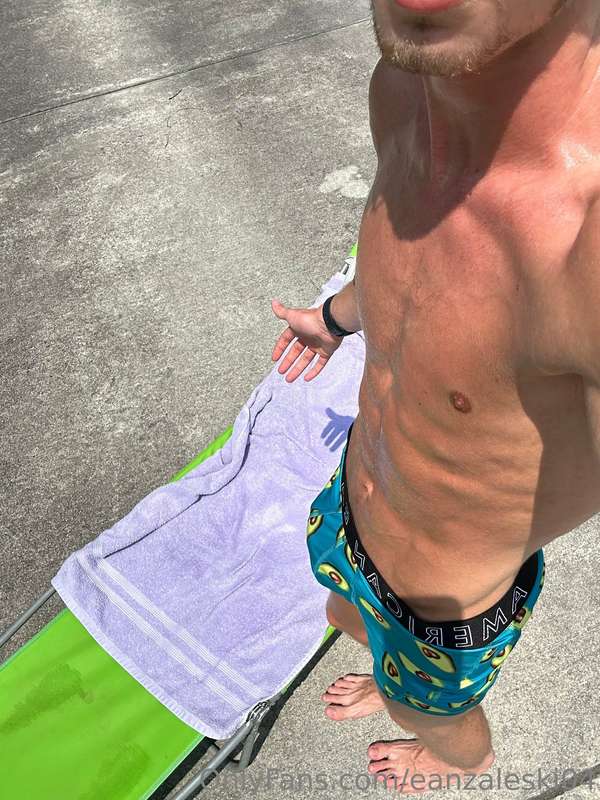 Soaking up the sun ☀️ 3