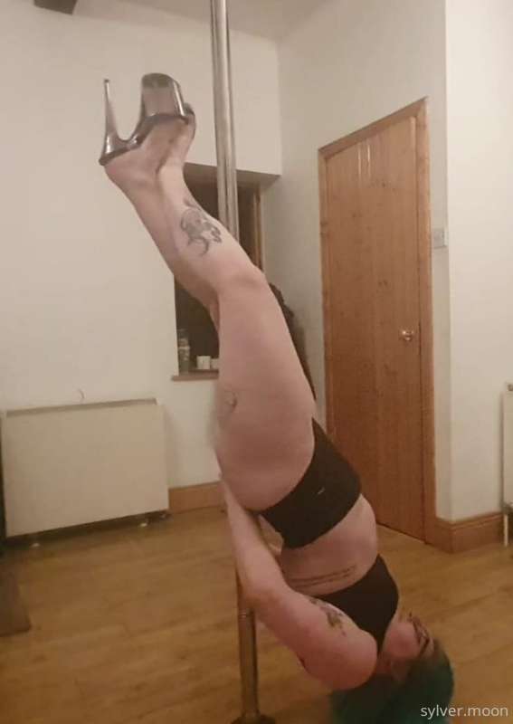 Tonight's pole dance photos 💕 4