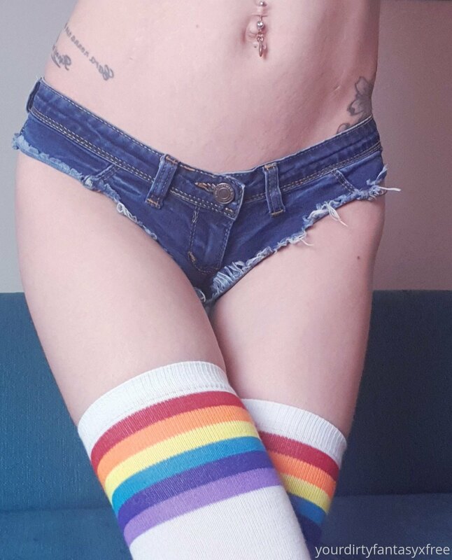 ?rainbow overknee socks 
?hotpants