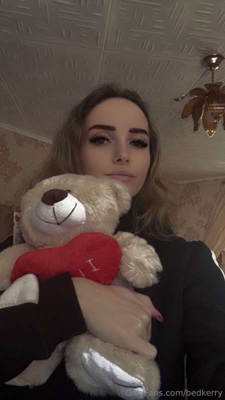 😊Today I hug a bear, and each of you wants to😊I want to than..