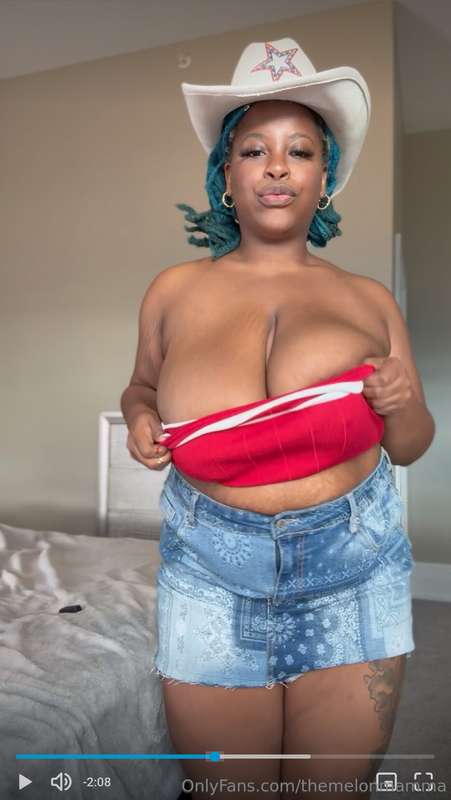 ROWDY STRIP TEASE BUNDLE 🤠🇺🇸This is my very first time doing..