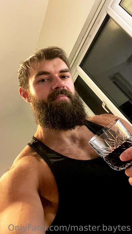 Hey it’s my birthday today. Here’s a quick selfie of me enjo..