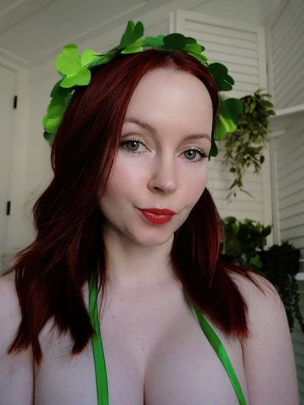 Selfie Sunday-Ready to get lucky this month?