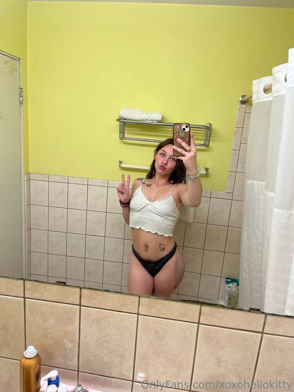 Xoxohellokitty - Onlyfans - 09 May, 2024