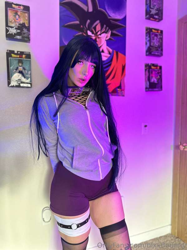 hinata cosplay 🖤 (the eyes aren’t super accurate but it’s wh..