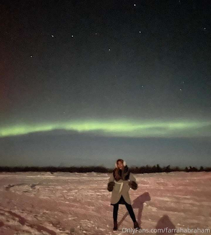 SWIPE! ~ ✨ The enchantment of the NORTHERN LIGHTS (Aurora bo..