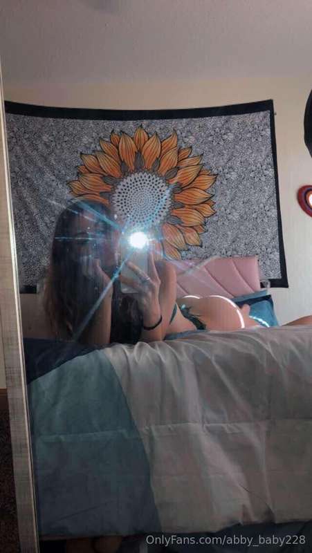 Your free pics my luvs🫣😘