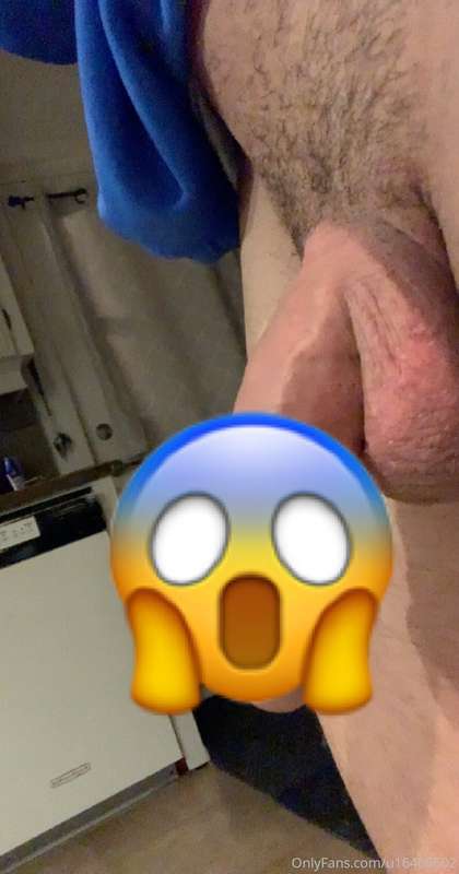 I can belive she take it in her litel hole 🍆💦🍑🙋🏻‍♂️
